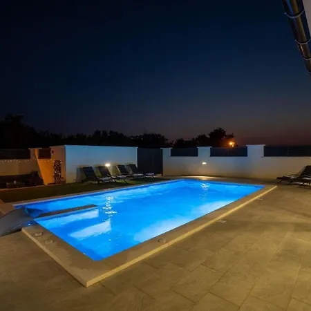 Ferienhaus In Privlaka Mit Privatem Pool - B60215 בית נופש *