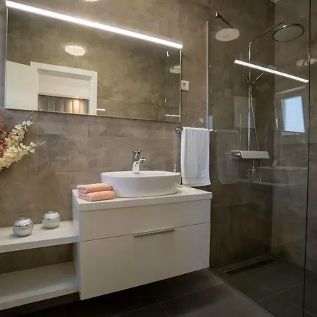 Ferienhaus In Privlaka Mit Privatem Pool - B60215 פריבלאקה