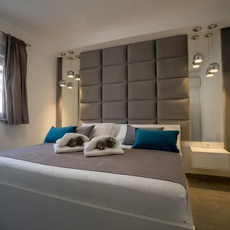 Ferienhaus In Privlaka Mit Privatem Pool - B60215